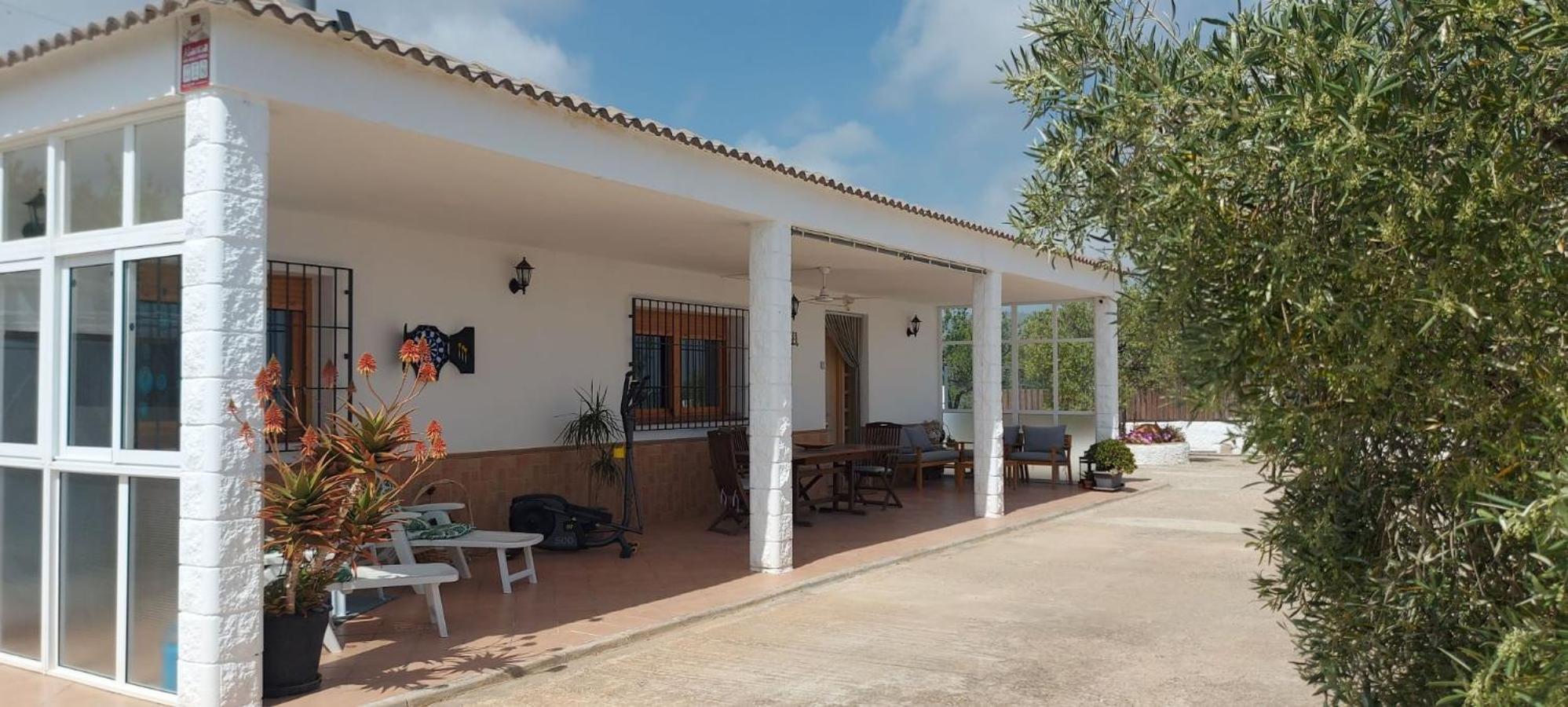 Cortijo Blanco Villa Albondon Luaran gambar